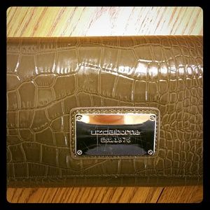 Liz Claiborne Big Spender organizer wallet
